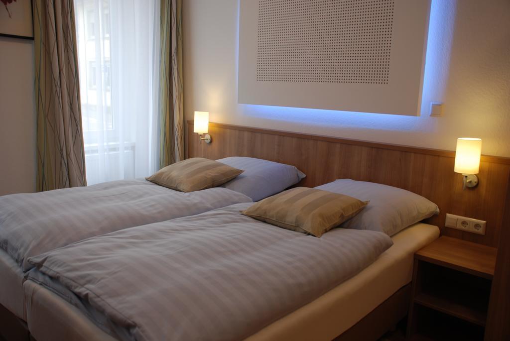 Hotel Rest Inn Бреттен Номер фото